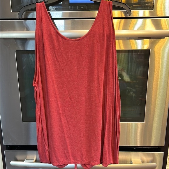 VENUS Red Ruched Tie Front‎ Tank - Picture 4 of 4